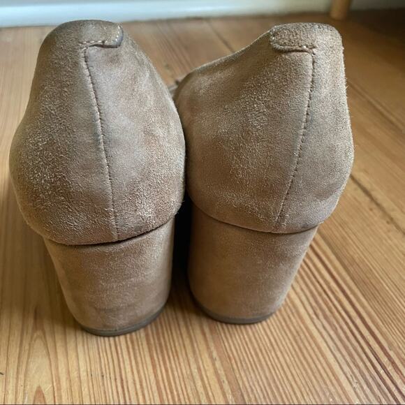 Gentle Souls Gabe's bow buckle tan suede wedge SIZE 9.5M - Picture 4 of 9